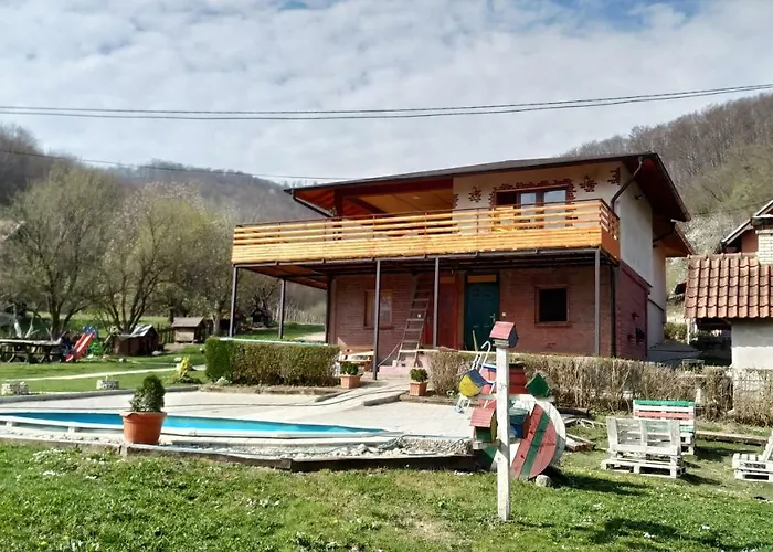 Landhuis Country House Lozanjska Terasa Lozanj